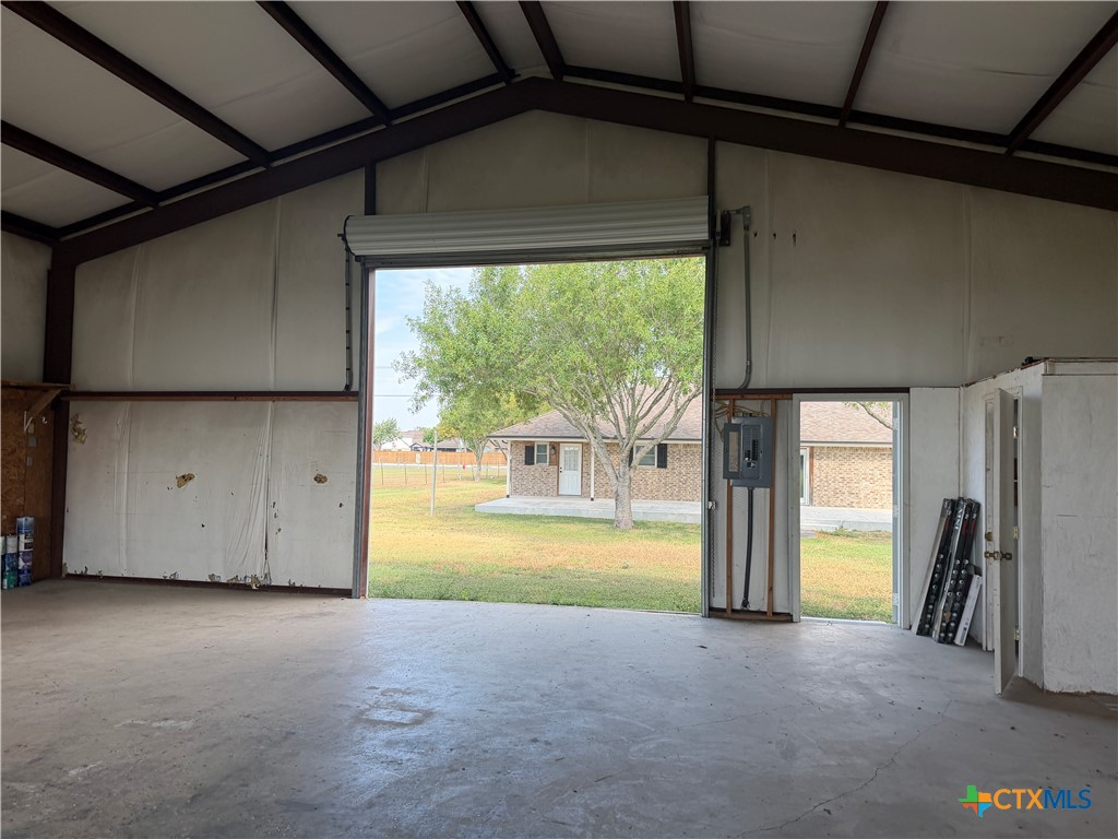 433 W Klein Road Property Photo 25