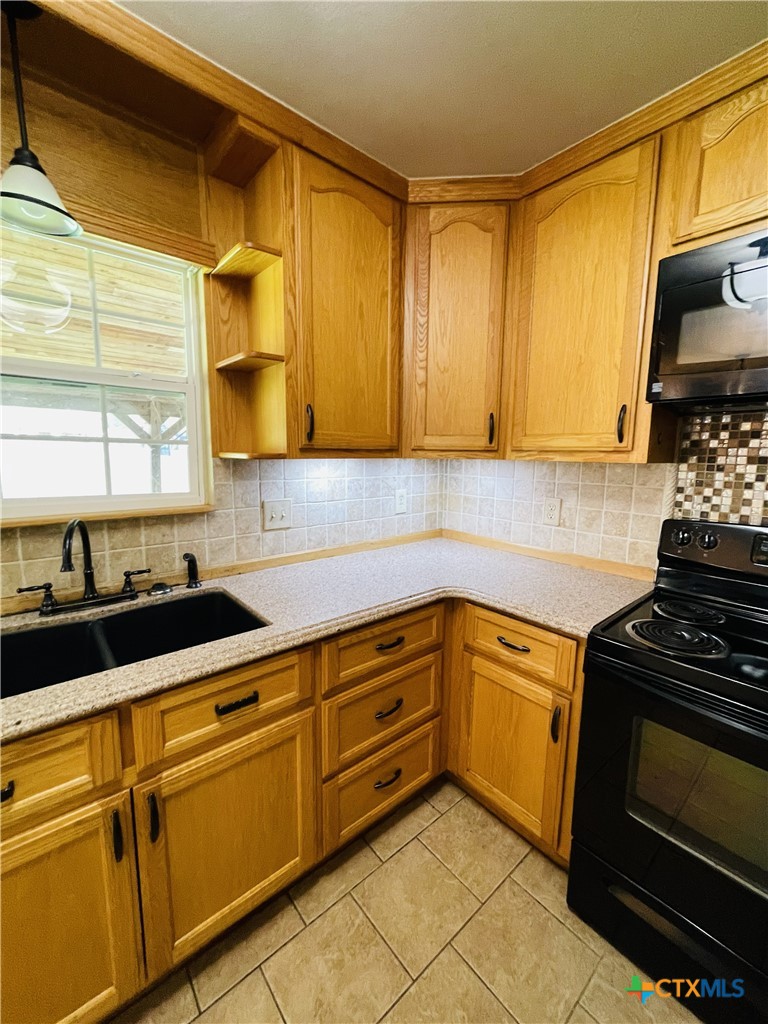 6 Kirkwood Cove Property Photo 8