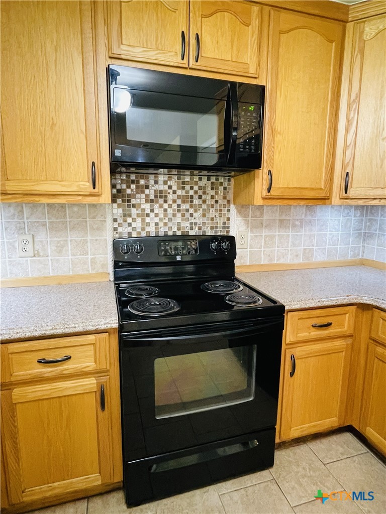 6 Kirkwood Cove Property Photo 9