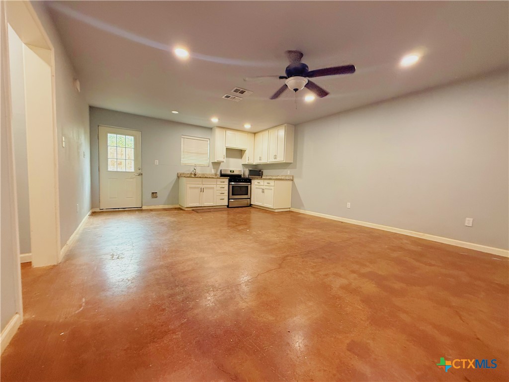 117 S Emma A Property Photo 2