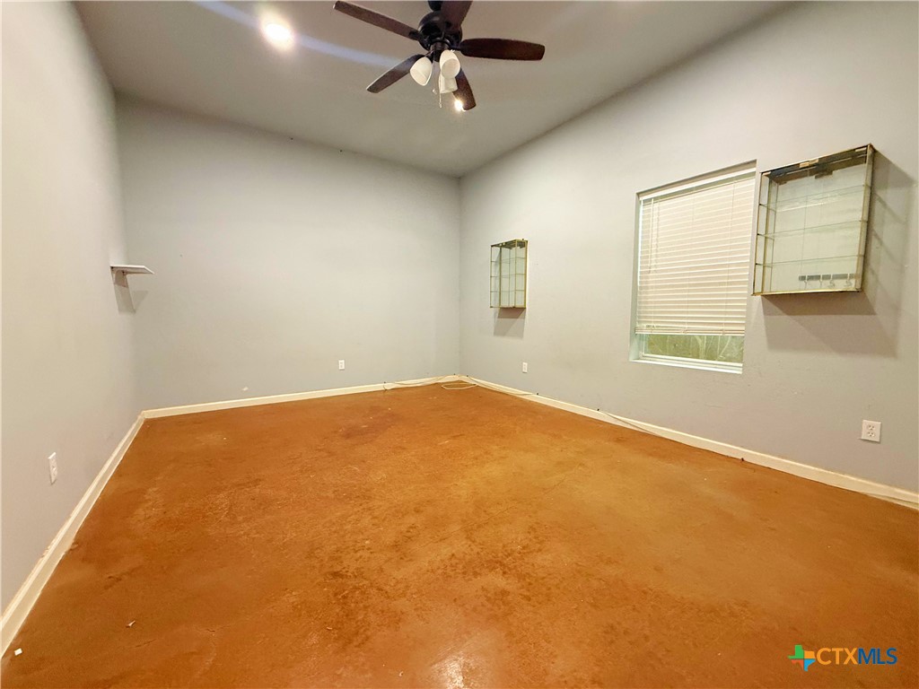 117 S Emma A Property Photo 3