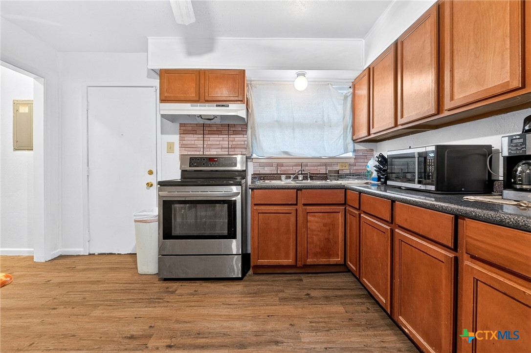 309 Ash Street Property Photo 5