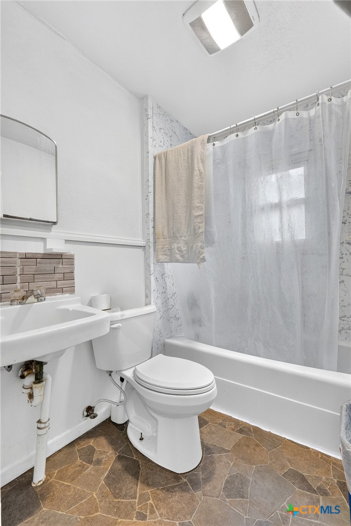 309 Ash Street Property Photo 11