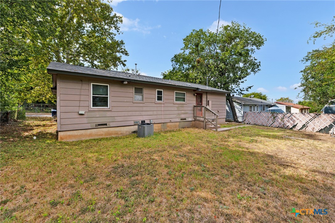 309 Ash Street Property Photo 15