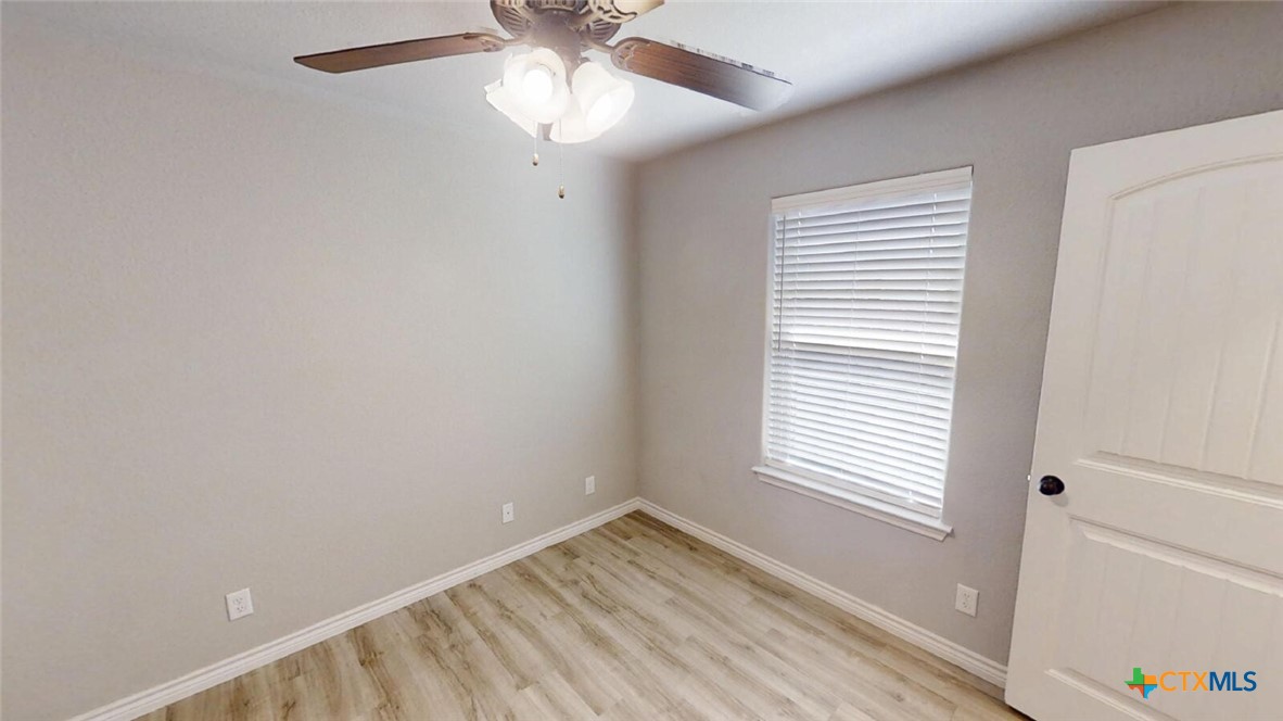 904 Clanton Cove Property Photo 10