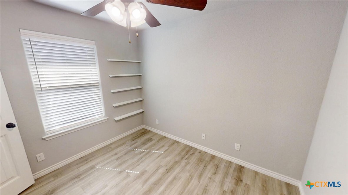 904 Clanton Cove Property Photo 17