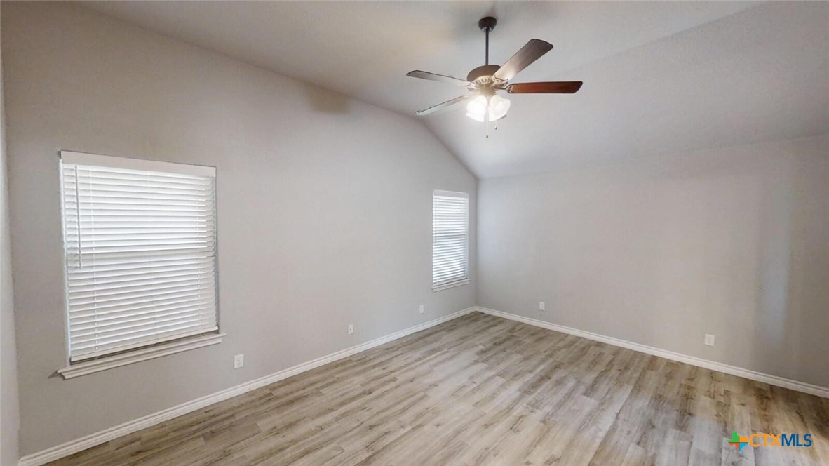 904 Clanton Cove Property Photo 26