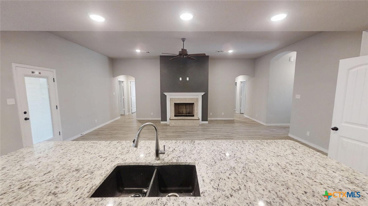 904 Clanton Cove Property Photo 29