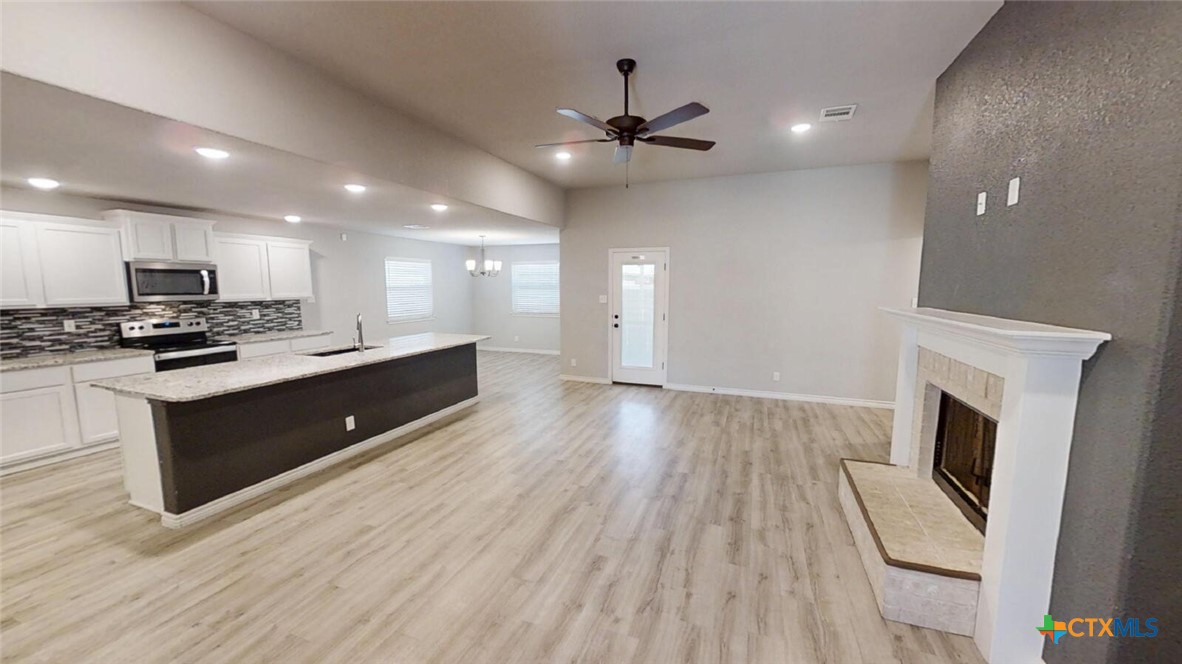 904 Clanton Cove Property Photo 33