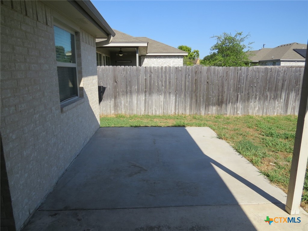 904 Clanton Cove Property Photo 34