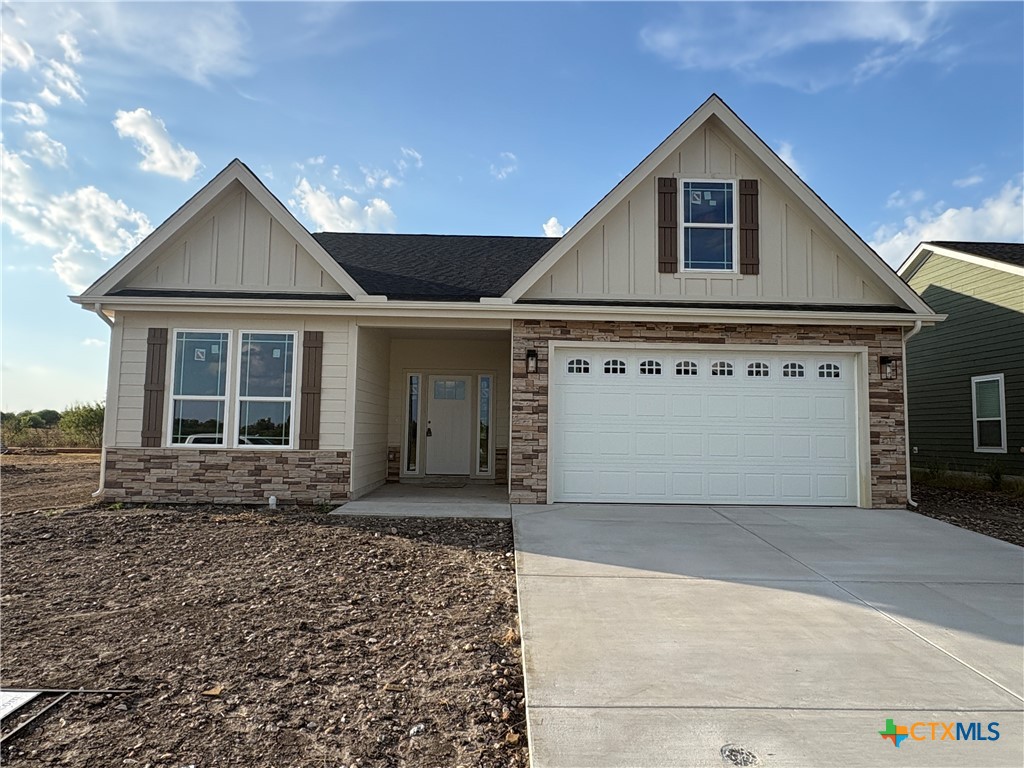 246 Champions Boulevard Property Photo 2