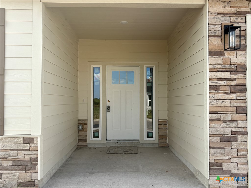 246 Champions Boulevard Property Photo 3