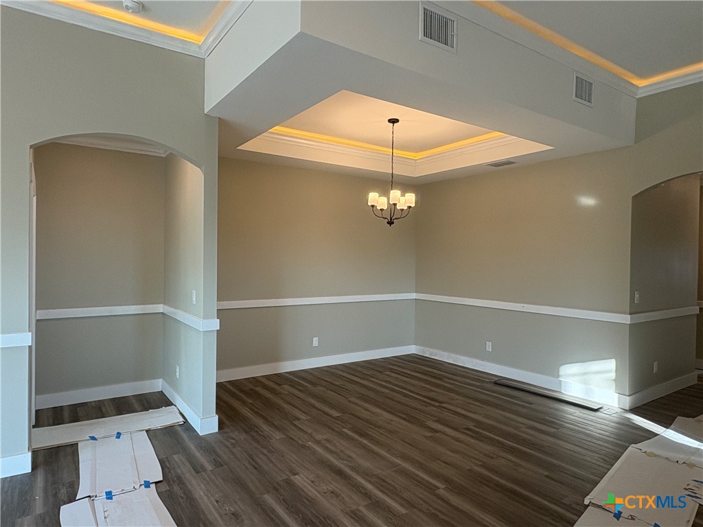 246 Champions Boulevard Property Photo 4