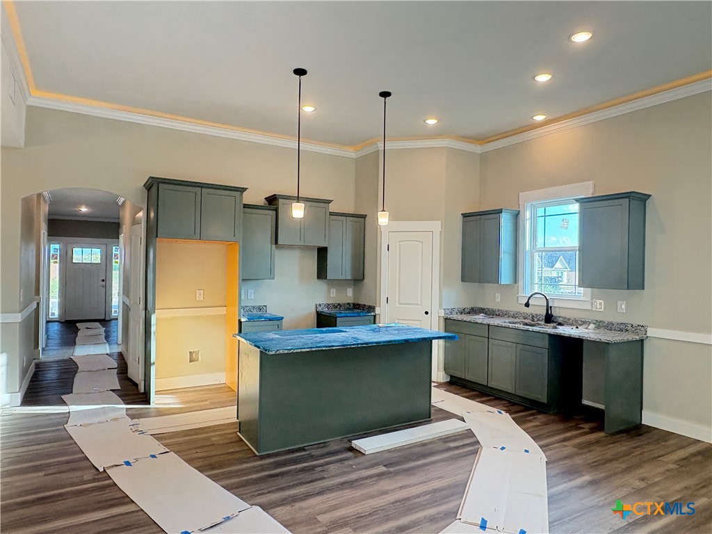 246 Champions Boulevard Property Photo 7