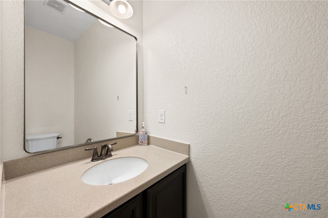 1014 Easton Drive Property Photo 23