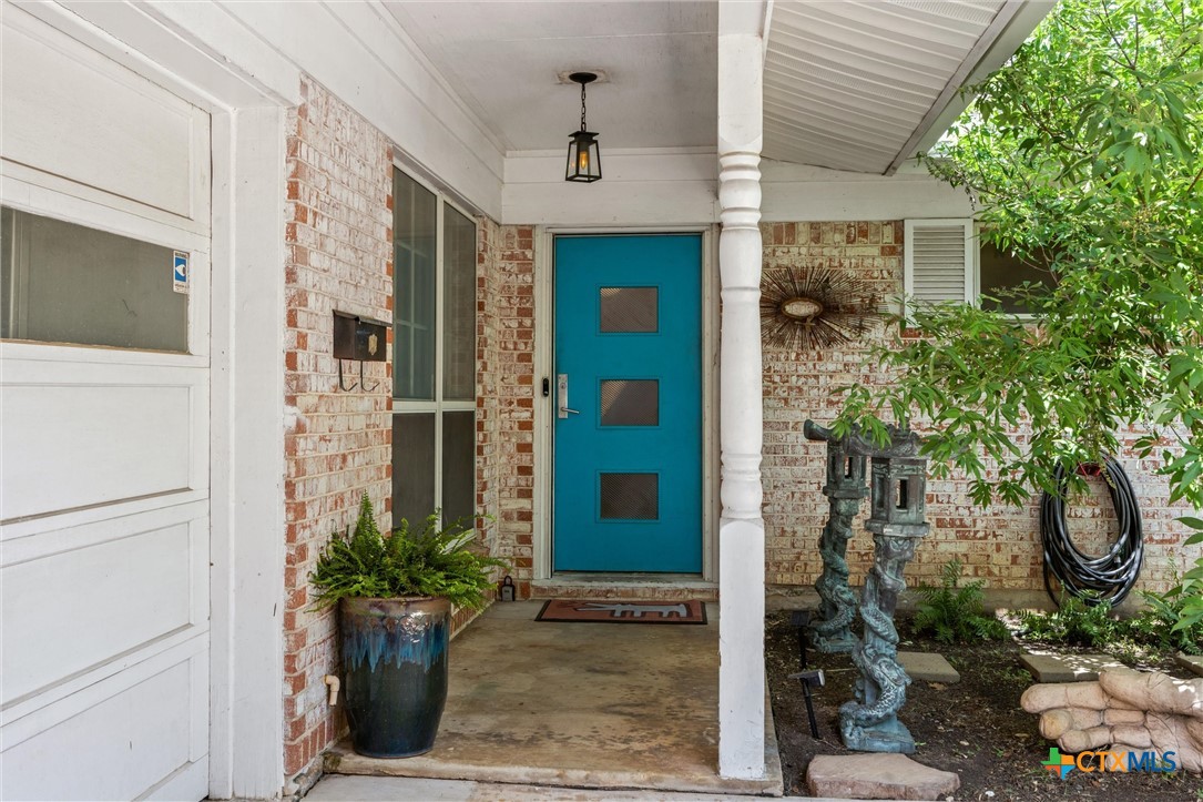 3304 Whitepine Drive Property Photo 3
