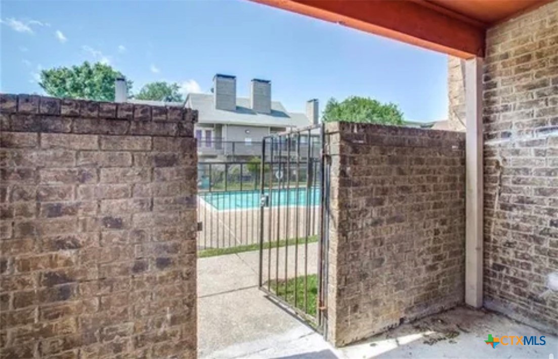 9839 Walnut Street T201