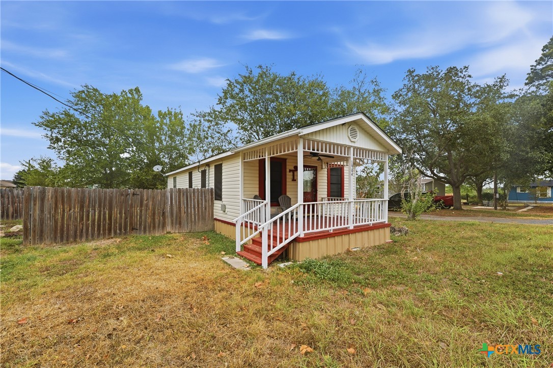 1904 Dreyer Lane Street Property Photo 2