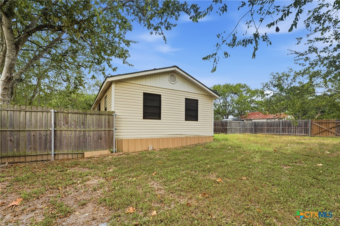 1904 Dreyer Lane Street Property Photo 26