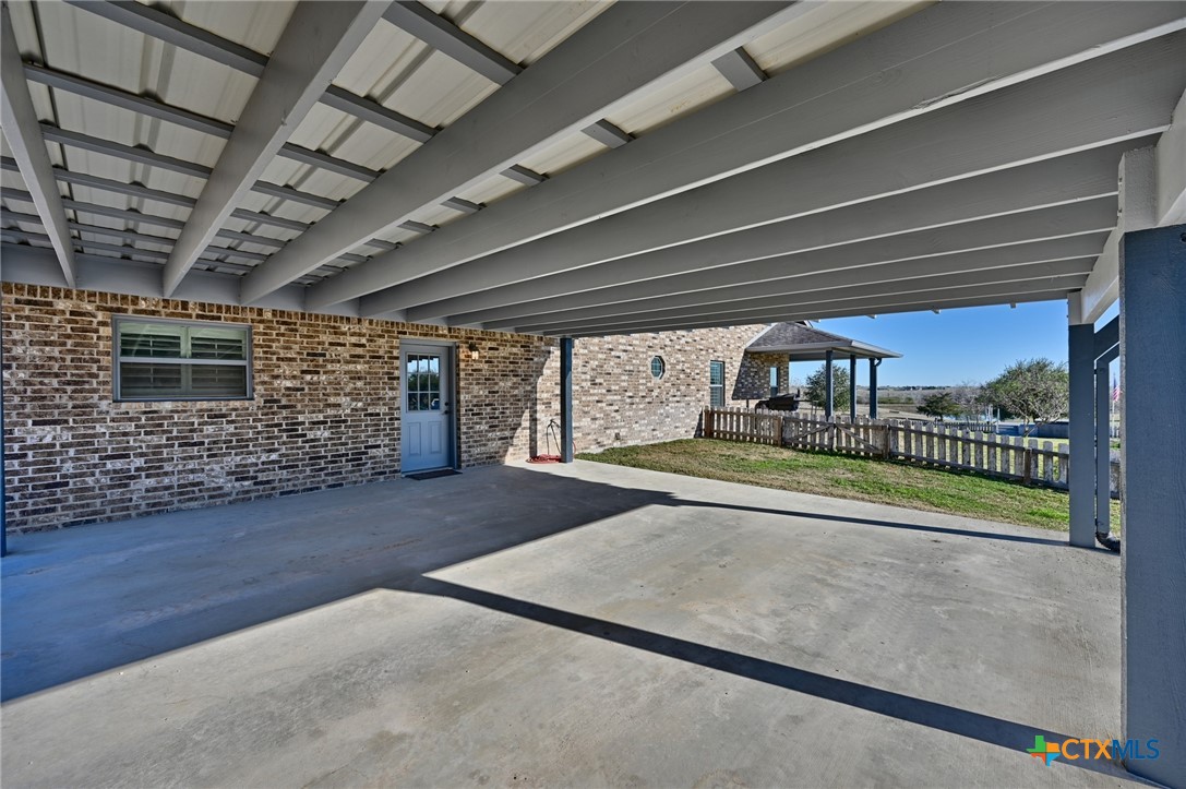 1733 County Road 376 Property Photo 6