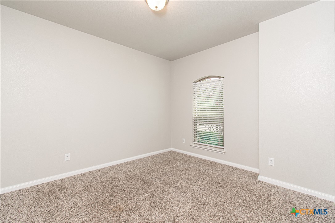 6114 Wheaton Loop Property Photo 12