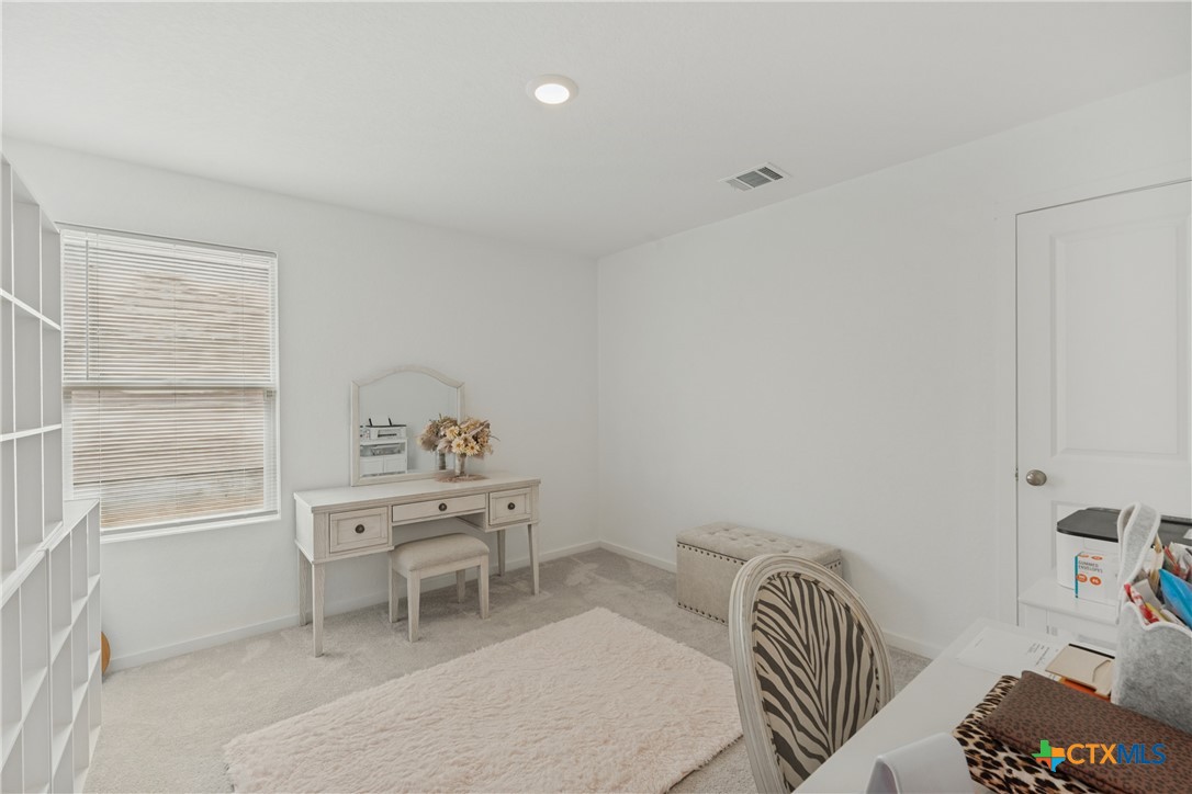 913 Riviera Court Property Photo 19