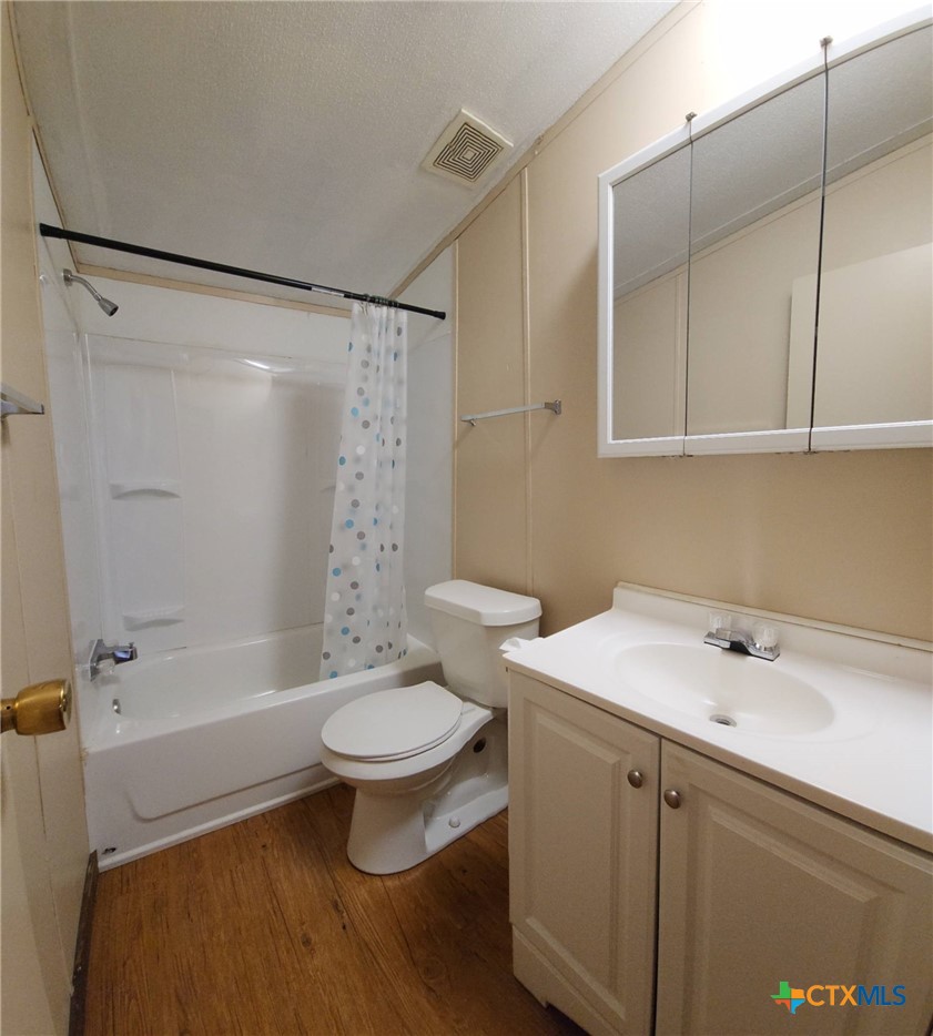 590 Canal Lane Property Photo 14