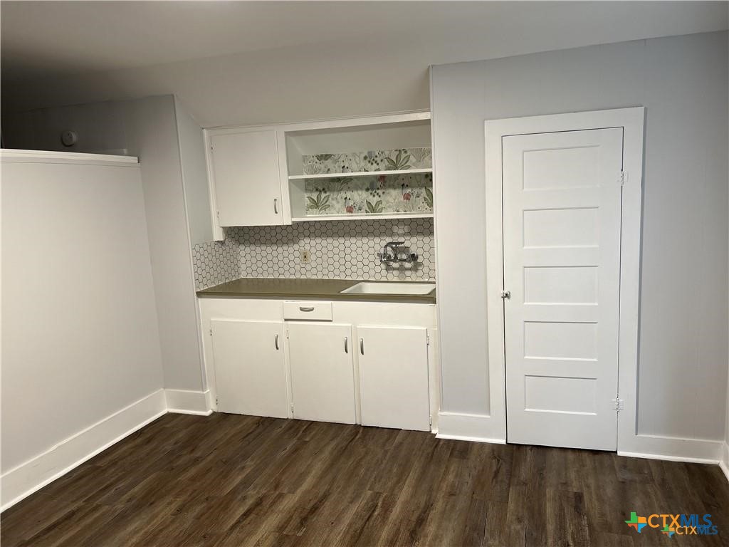 1506 # A N De Leon Street Property Photo 6