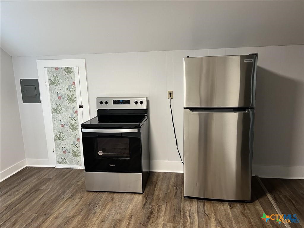 1506 # A N De Leon Street Property Photo 7
