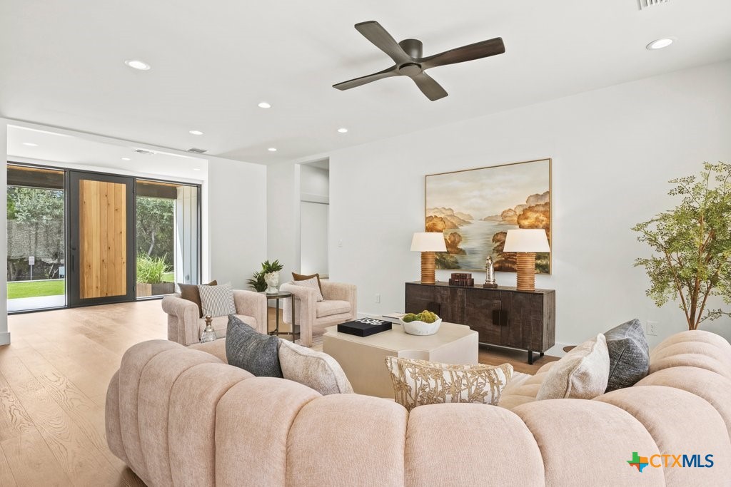 57 Ohio Street Property Photo 12