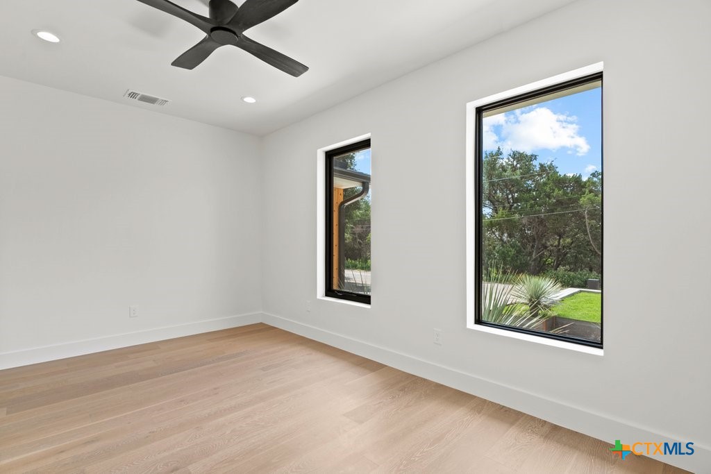 57 Ohio Street Property Photo 17