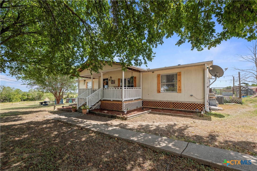 140 Private Road 801 Property Photo 4