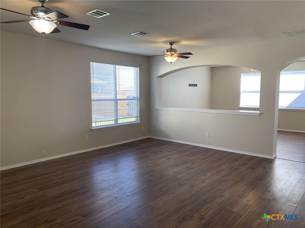 5506 Bridgewood Drive Property Photo 2
