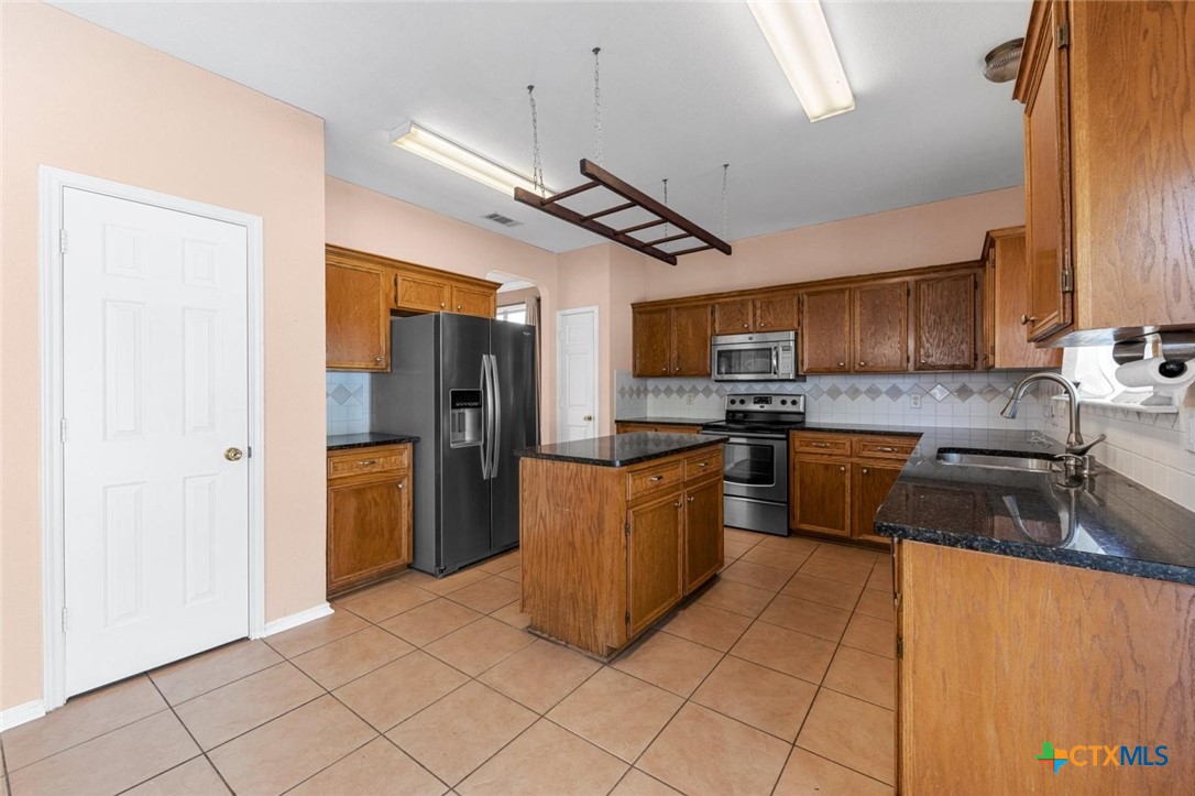 2203 Delaware Property Photo 26