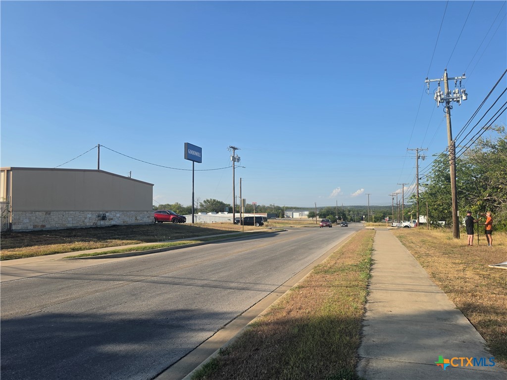 210 E Kathey Road Property Photo 3