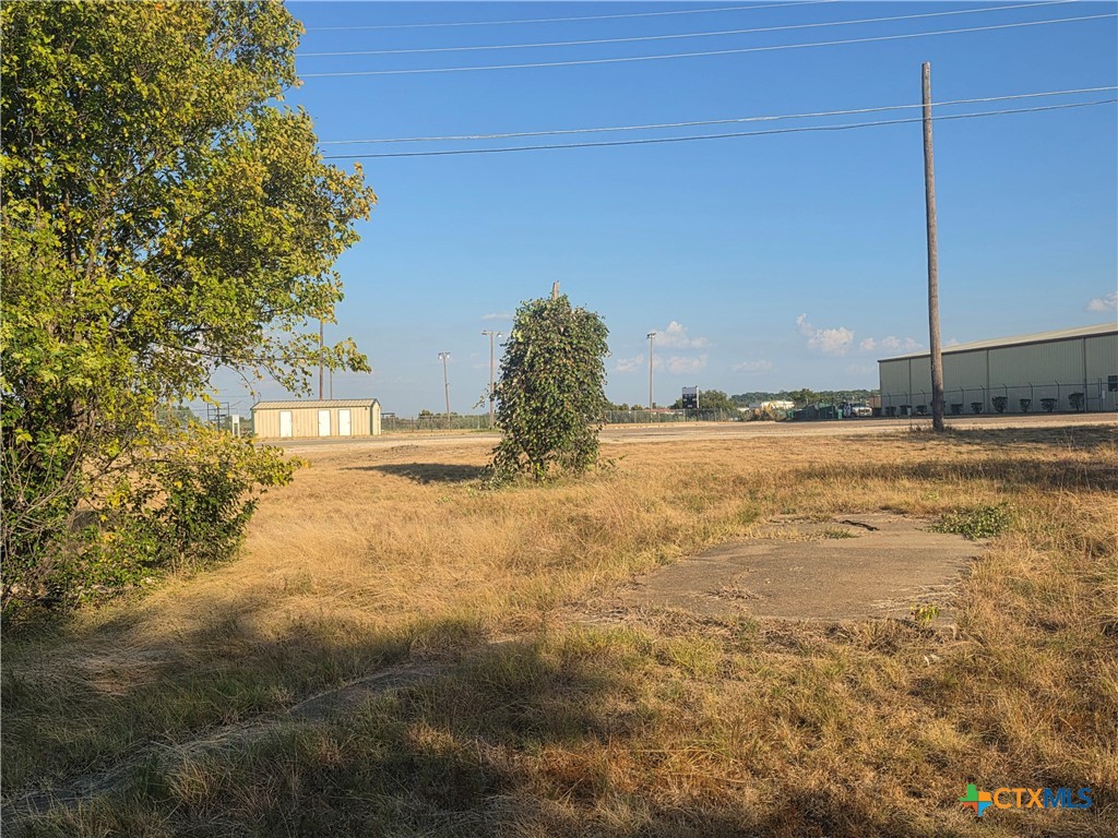 210 E Kathey Road Property Photo 17