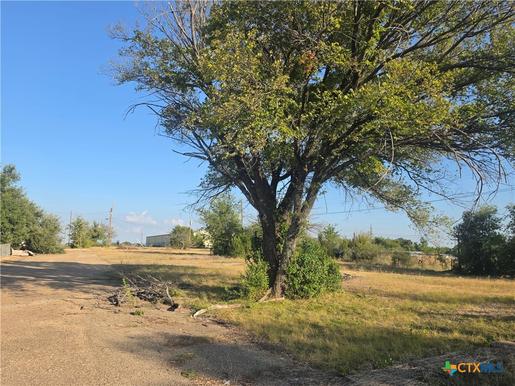 210 E Kathey Road Property Photo 1