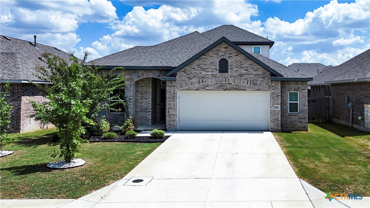 2914 Alster Property Photo 1