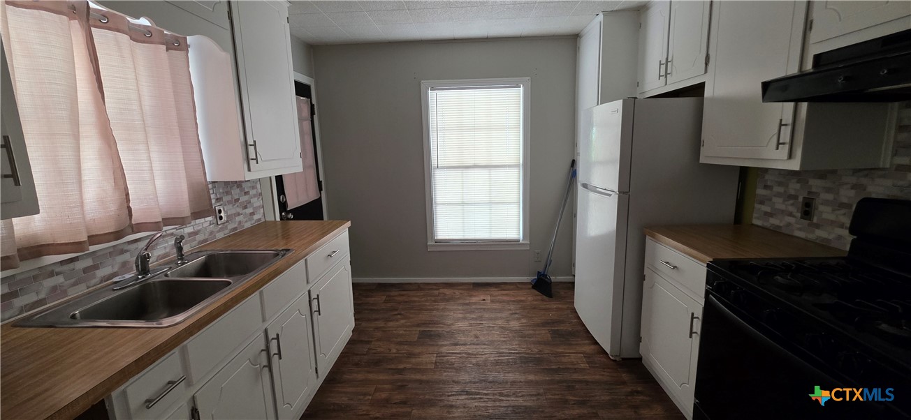 1201 La Valliere Street Property Photo 10