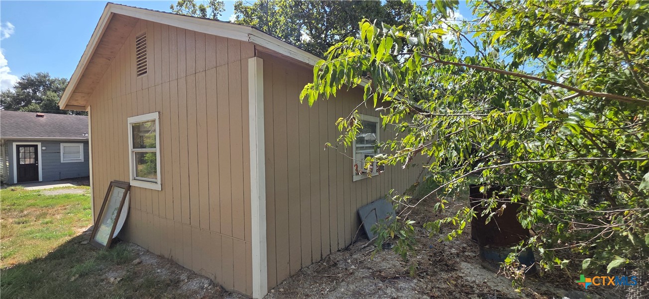 1201 La Valliere Street Property Photo 23