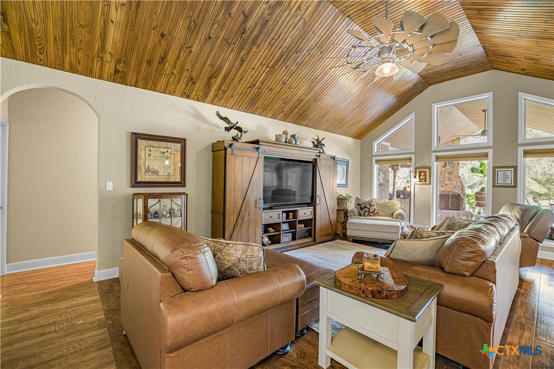 72 Perdido Court Property Photo 4