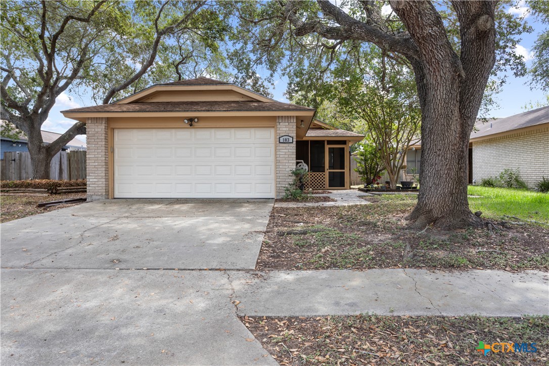 103 Windward Court Property Photo 1