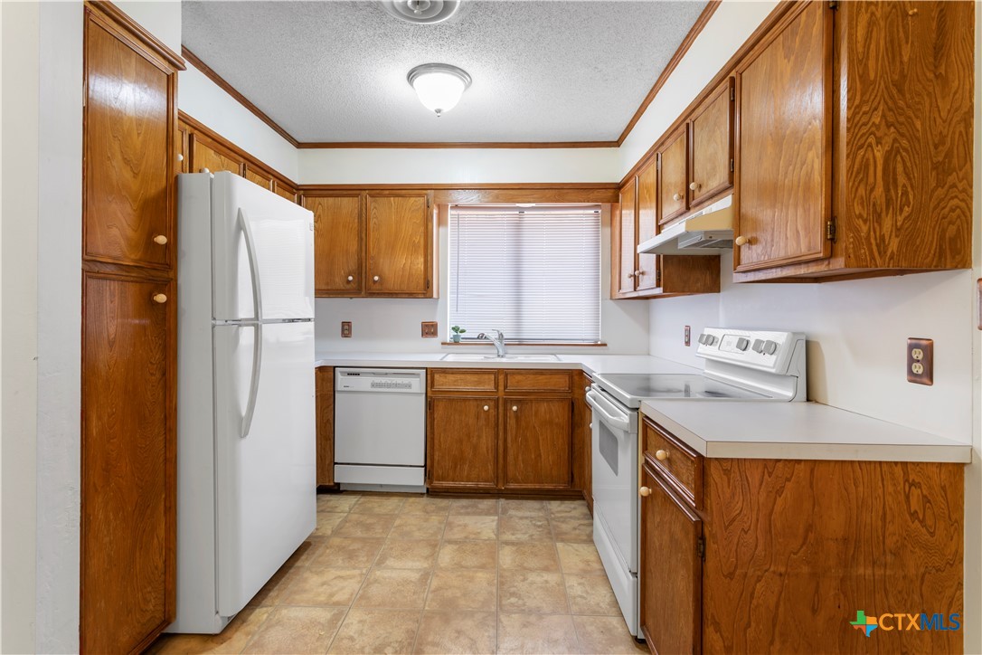 103 Windward Court Property Photo 2