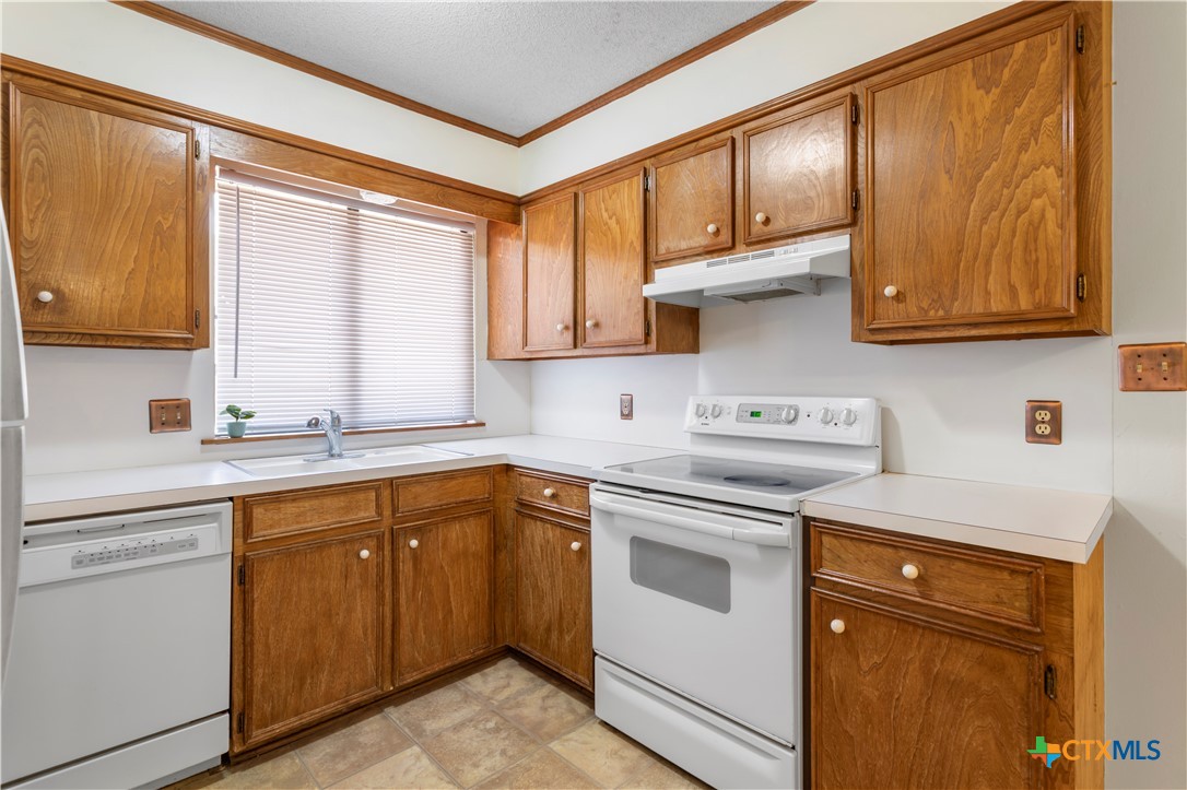 103 Windward Court Property Photo 3