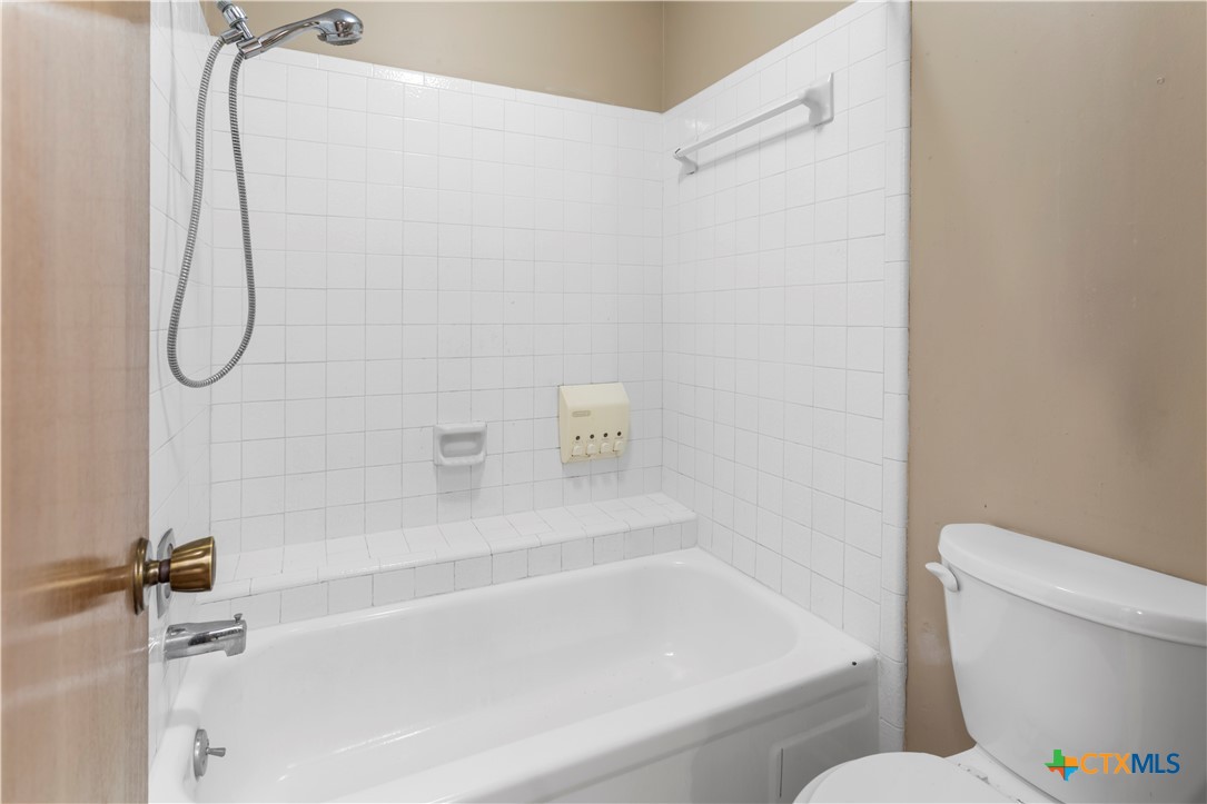 103 Windward Court Property Photo 14