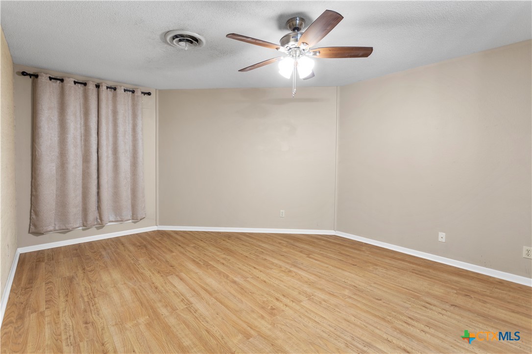 103 Windward Court Property Photo 15