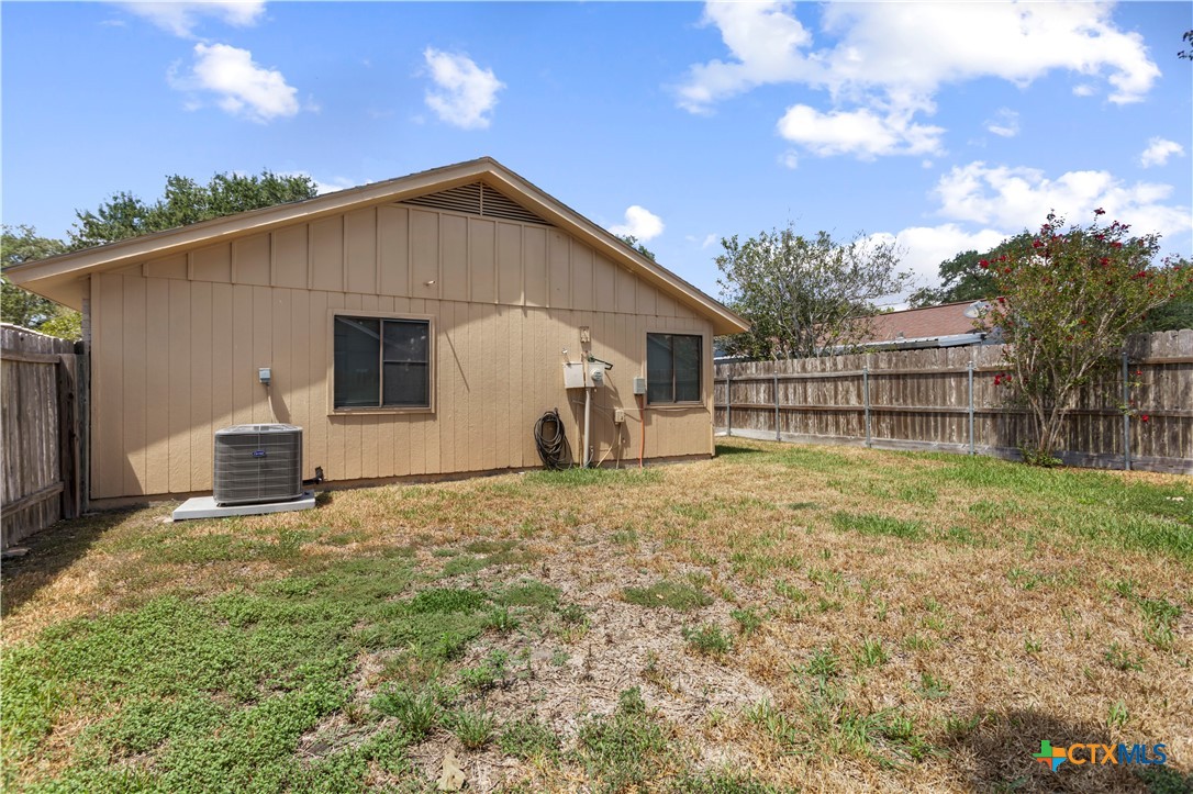 103 Windward Court Property Photo 18