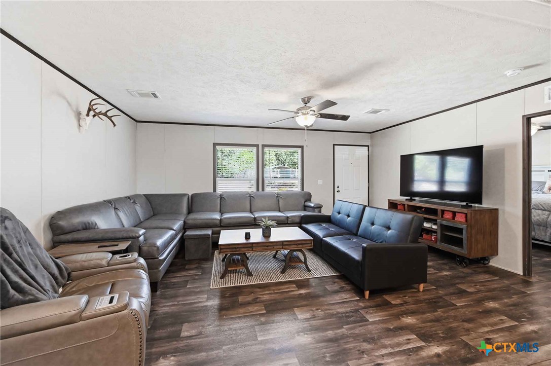 460 Vine Street Property Photo 5