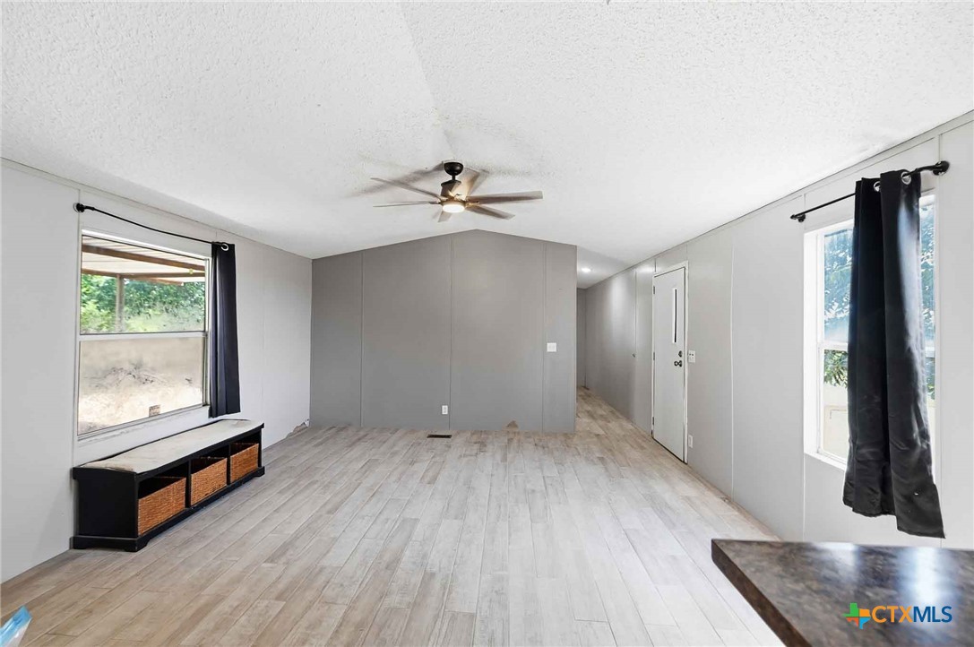 460 Vine Street Property Photo 21