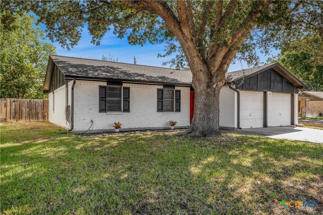 512 Monterrey Drive Property Photo 1